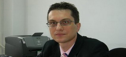 Paul Kmen  - director adjunct APIA